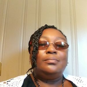 Meet your Posher, Ella